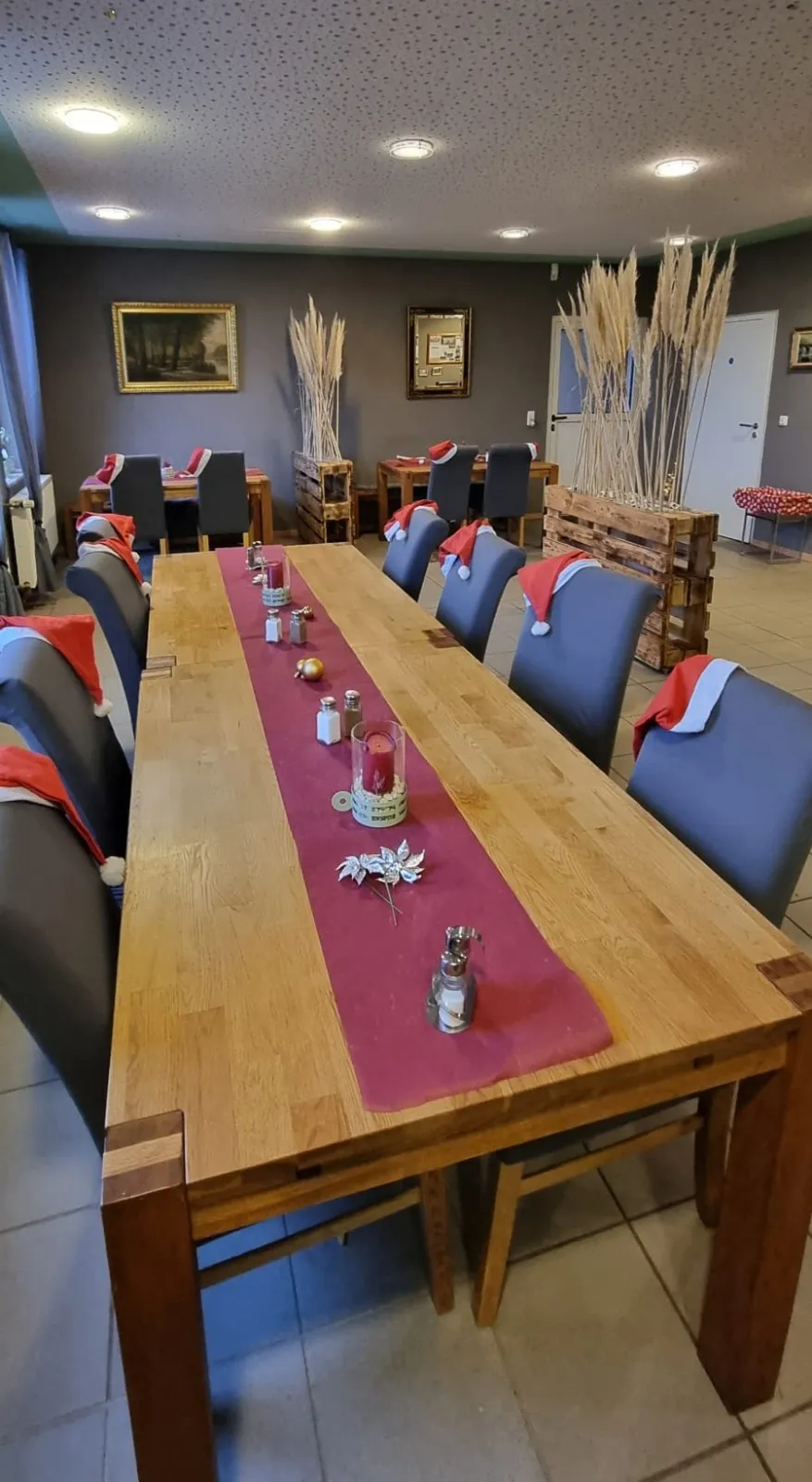 Gruppentisch im Gastraum