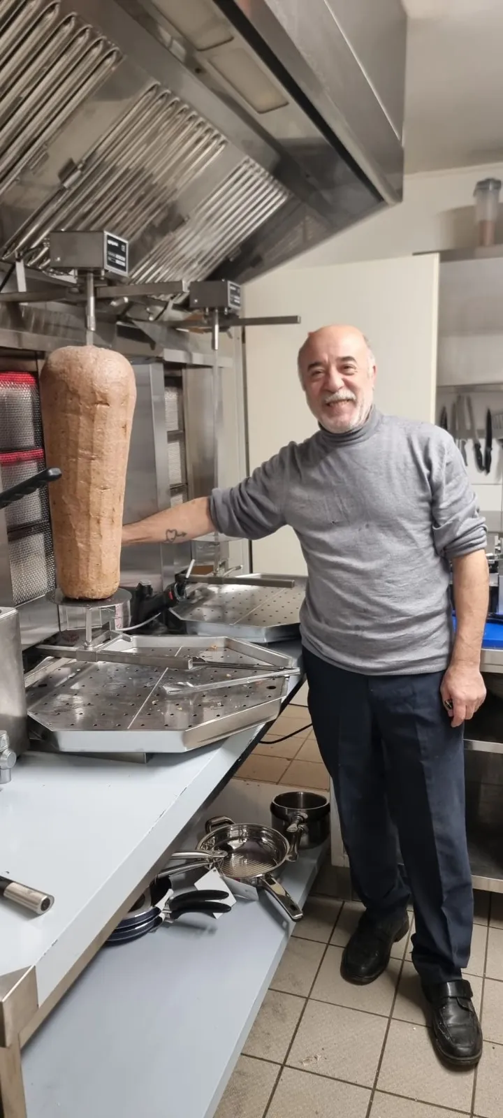 Frische Döner-Zubereitung vom Spieß